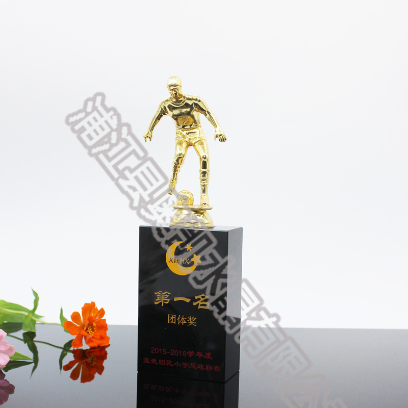 金屬獎(jiǎng)杯8